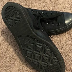 Black converse
